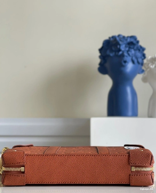 VUITTON TRUNK SOFT LOUIS LVXNBA WEARABLE WALLET 0312